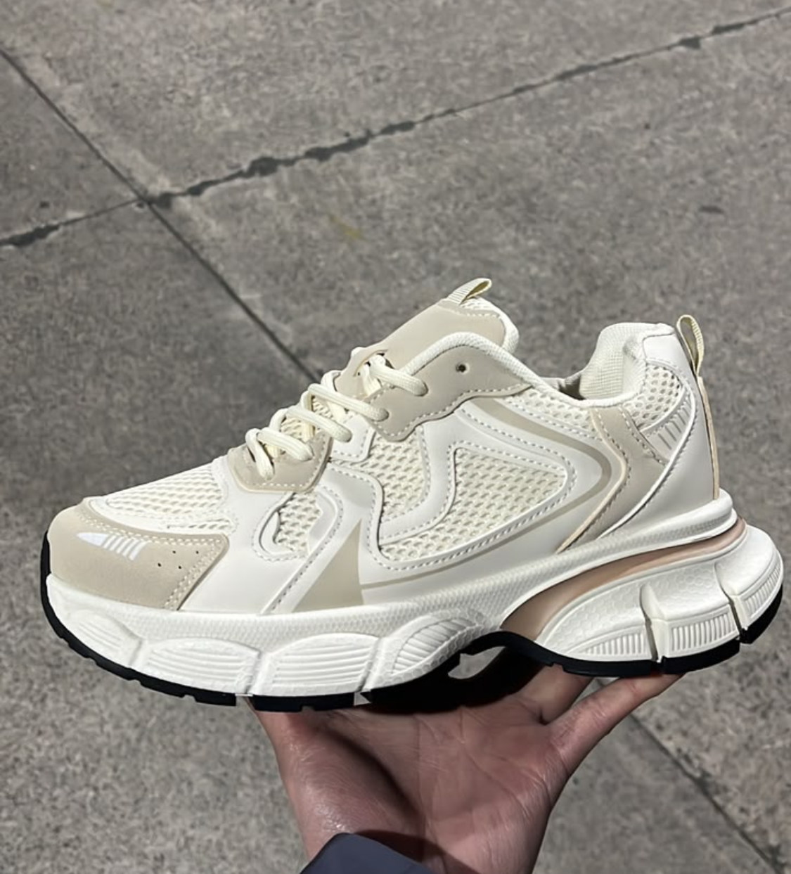ZAPATILLA DEPORTIVA BEIGE