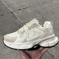 ZAPATILLA DEPORTIVA BEIGE