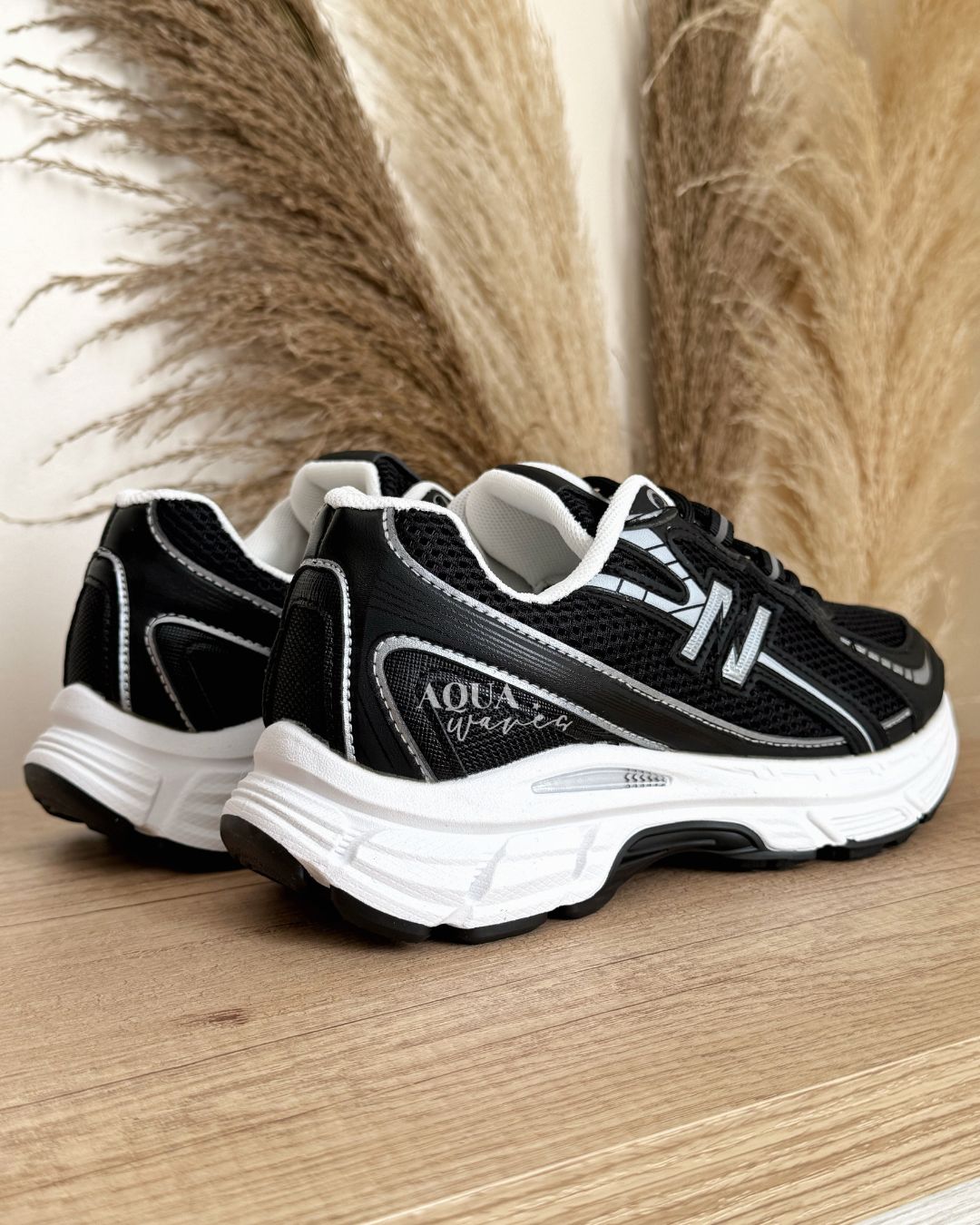 ZAPATILLA DEPORTIVA NB NEGRA