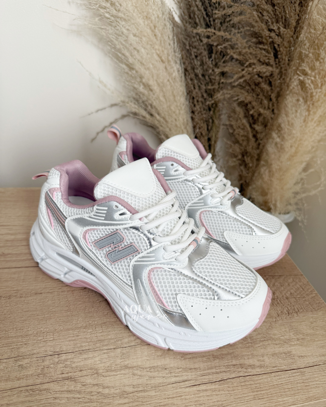 ZAPATILLA DEPORTIVA NB ROSA