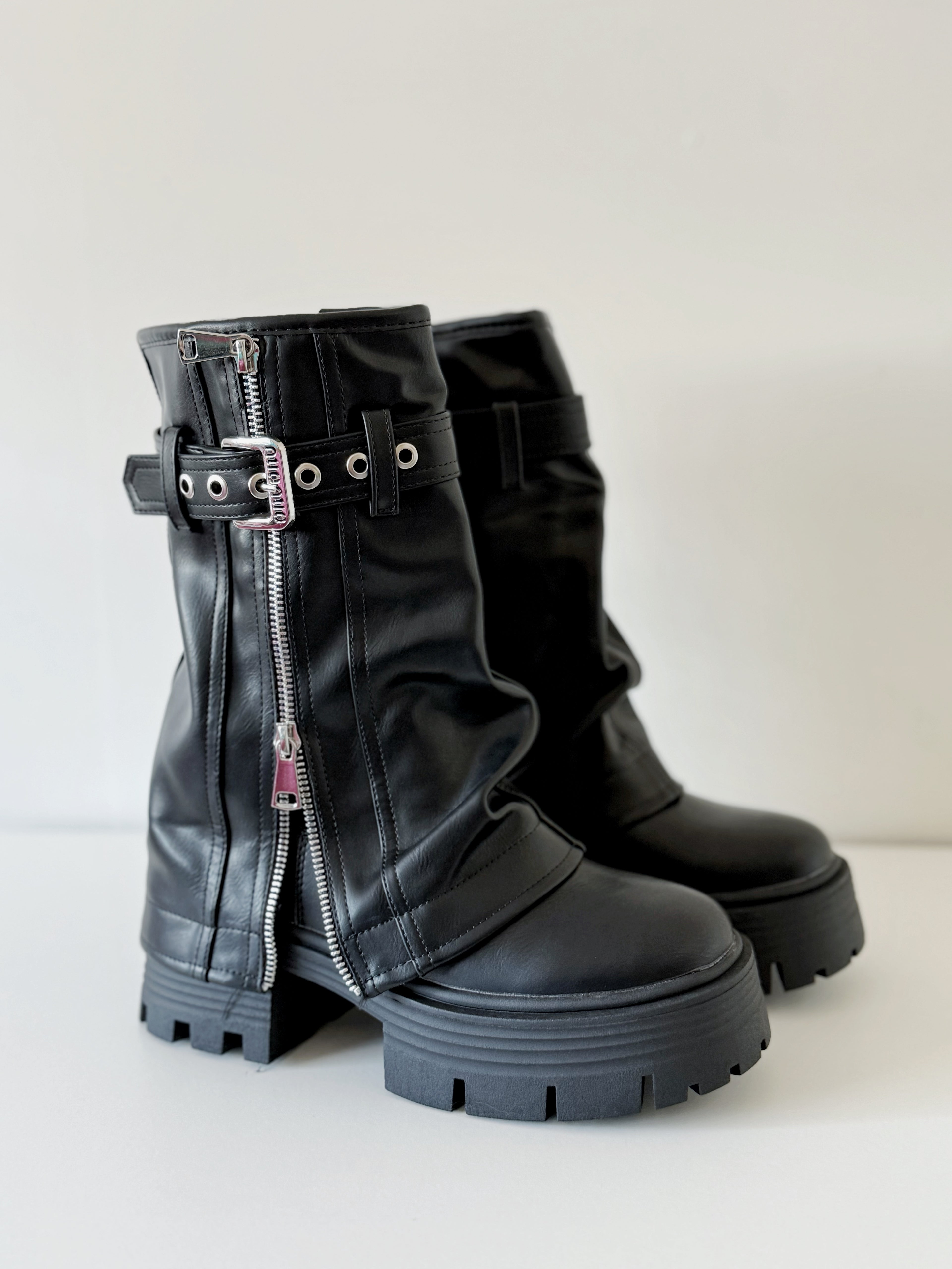 BOTA COMBAT