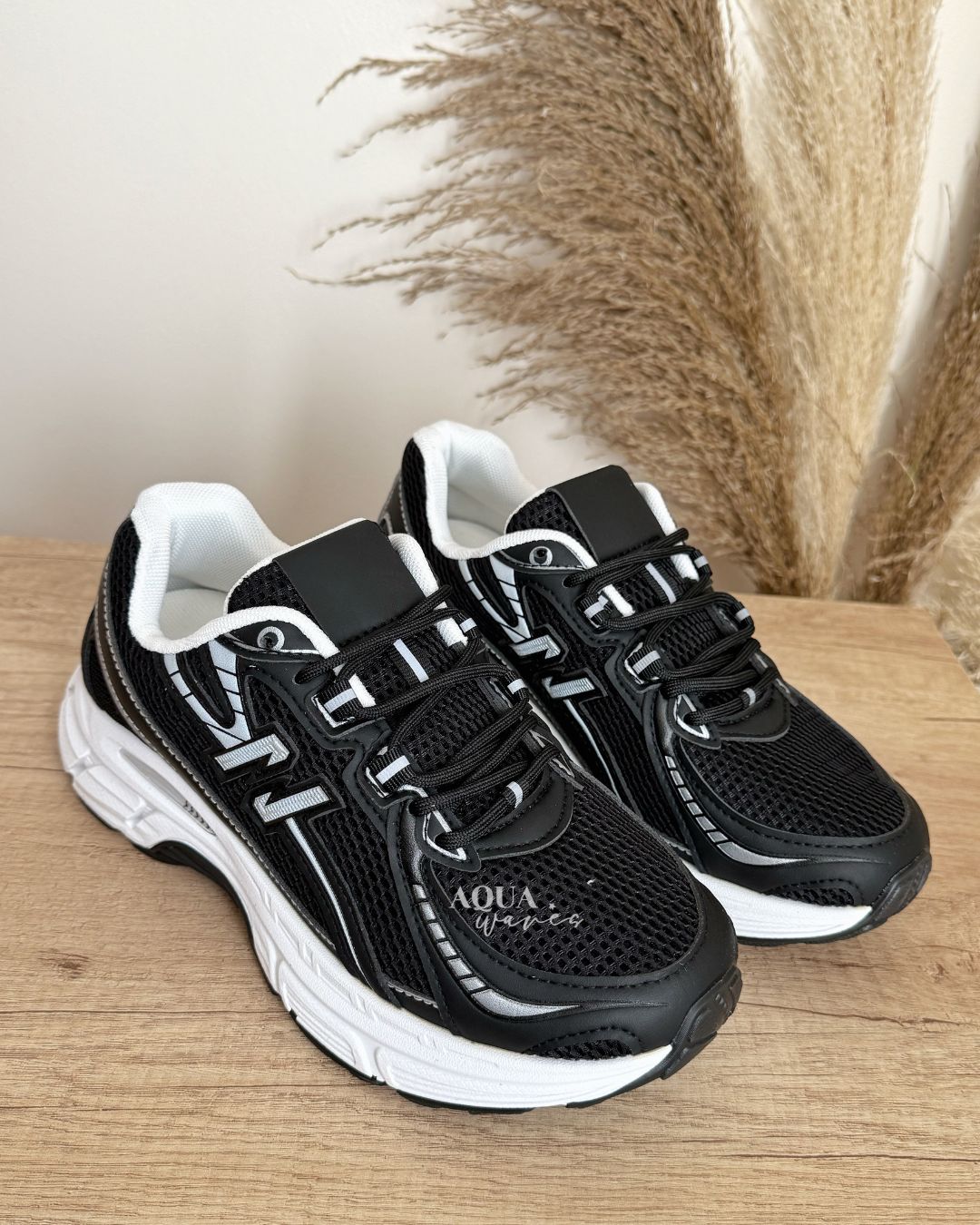 ZAPATILLA DEPORTIVA NB NEGRA