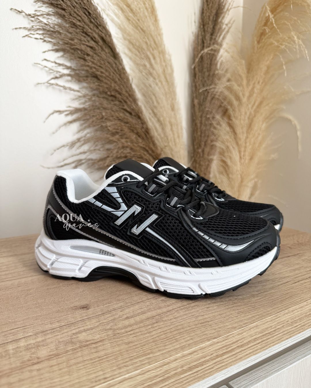 ZAPATILLA DEPORTIVA NB NEGRA