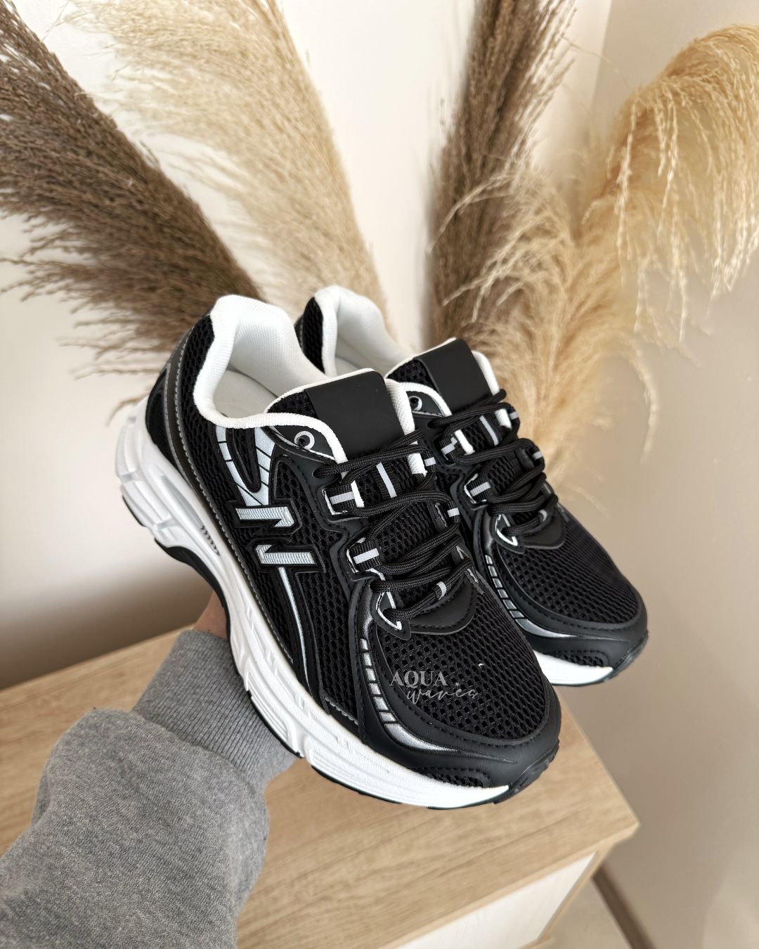 ZAPATILLA DEPORTIVA NB NEGRA
