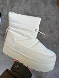 PANTUBOTA IMPERMEABLE CREMA
