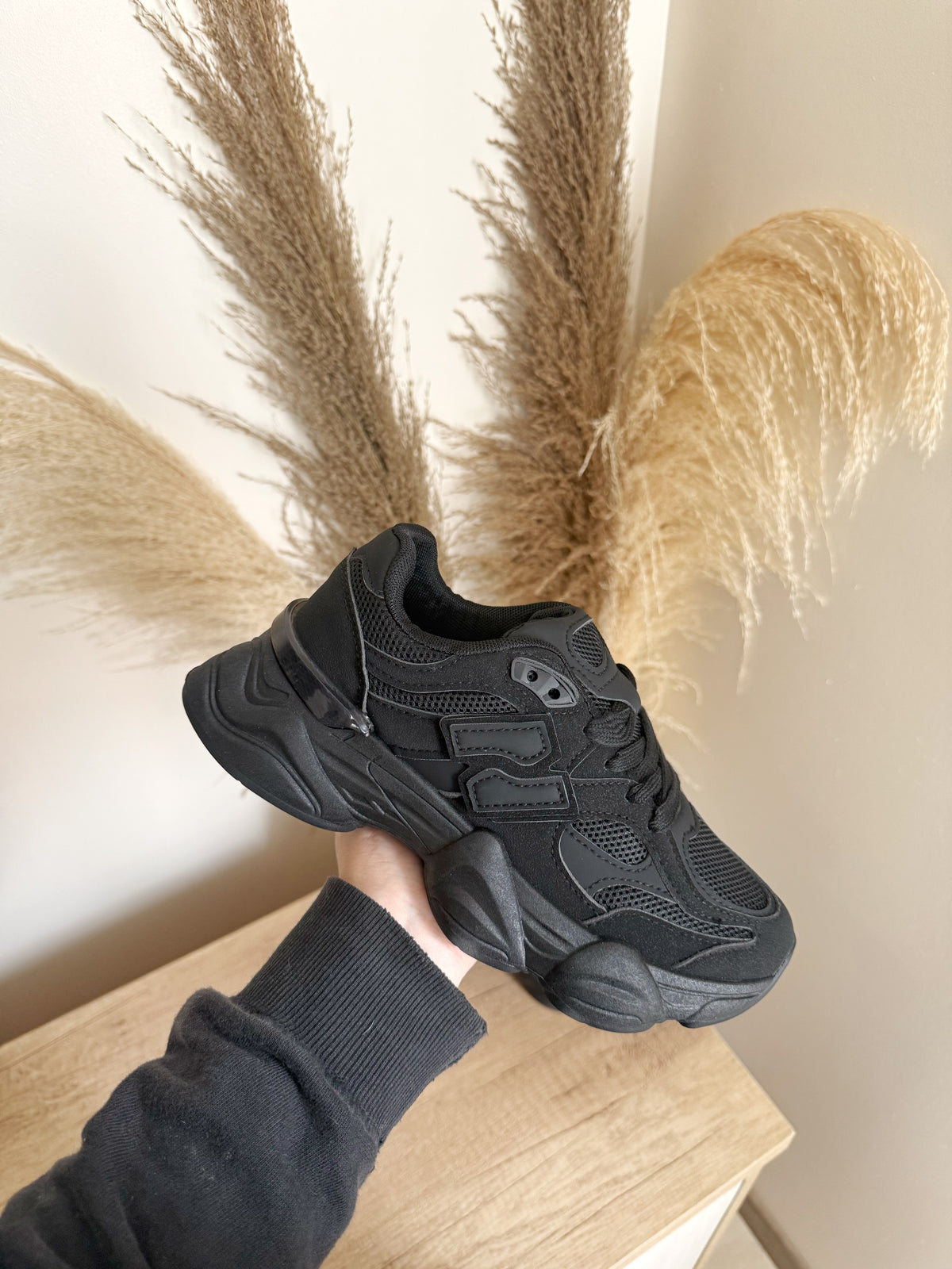 ZAPATILLA EST. NB 9060 NEGRO