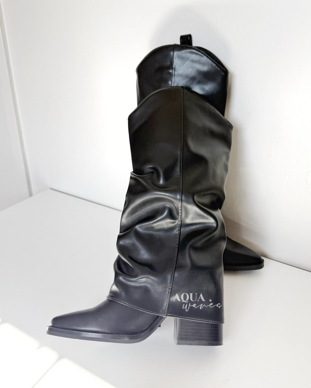 BOTA SLOUCHY