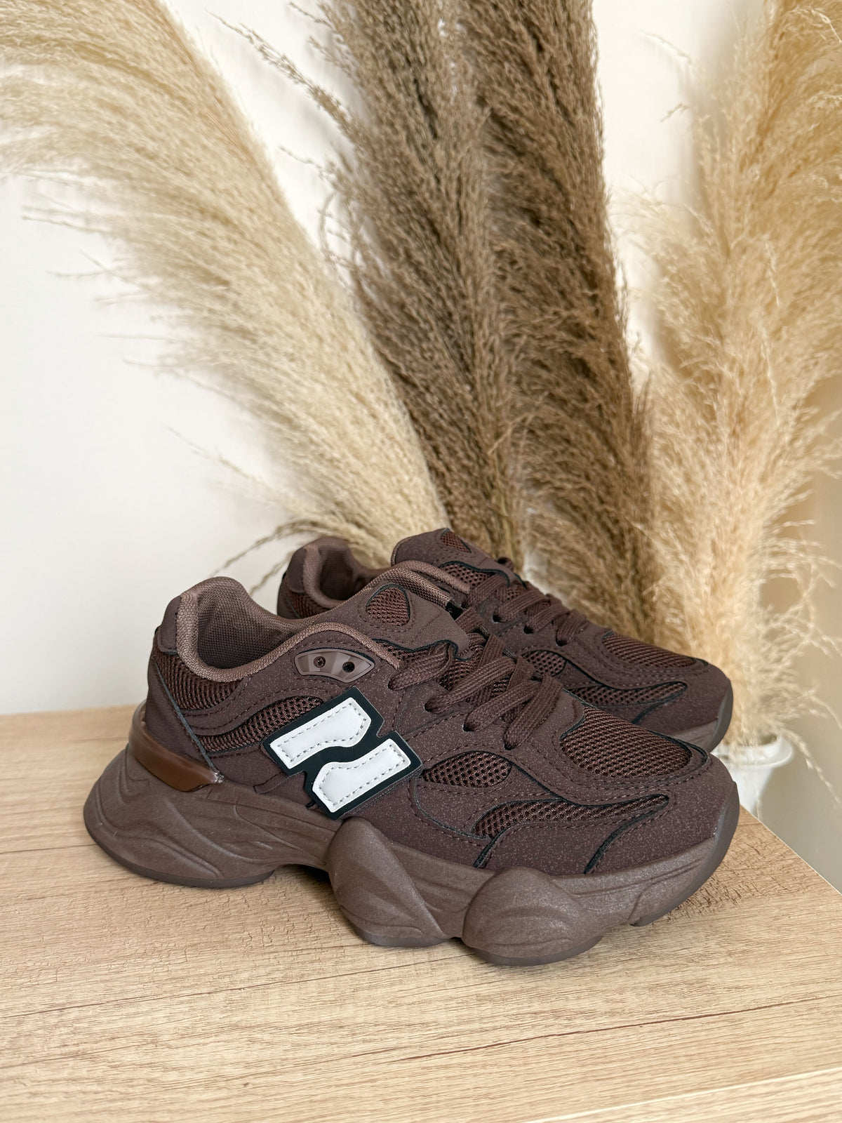 ZAPATILLA EST. NB 9060 CHOCOLATE