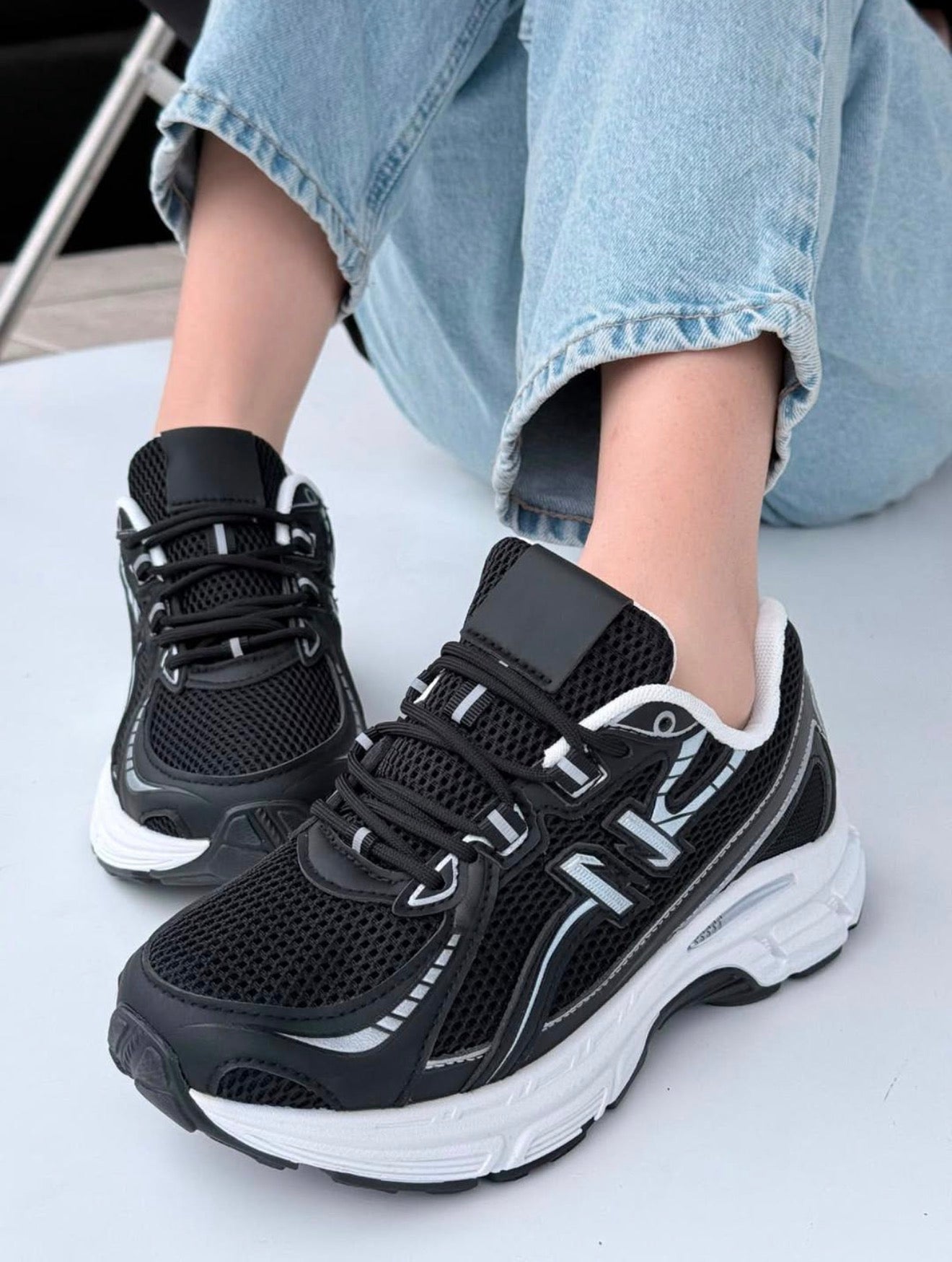ZAPATILLA DEPORTIVA NB NEGRA